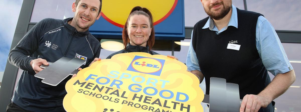 Lidl Northern Ireland has selected 25 secondary schools from across the region to participate in the Sport for Good Schools Programme with each school to benefit from a dedicated Mental Health Athlete Mentorship programme delivered in partnership with the Youth Sport Trust. Pictured with Lidl Castlereagh Road Store Manager Andrew Burwood are Lidl Northern Ireland’s Sport for Good Mentors, Paralympic Champion Michael McKillop MBE and Irish Hockey Legend Shirley McCay MBE. 