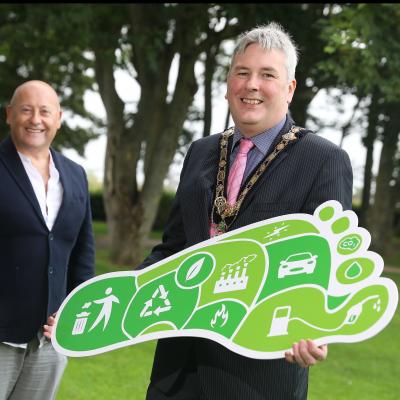 Mayor of Causeway Coast and Glens Borough Council, Councillor Richard Holmes, is pictured with Denny Elliott, Head of Self Help Africa Northern Ireland, launching the charity’s carbon offsetting campaign. Small and medium sized companies across Causeway Coast and Glens are being encouraged to join with the charity and plant a million new trees both here in Northern Ireland and in Africa, while offsetting their carbon footprint.